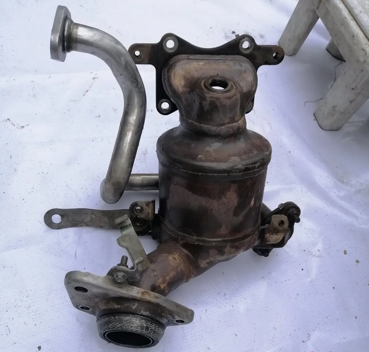 Honda Vezel Catalytic Converter