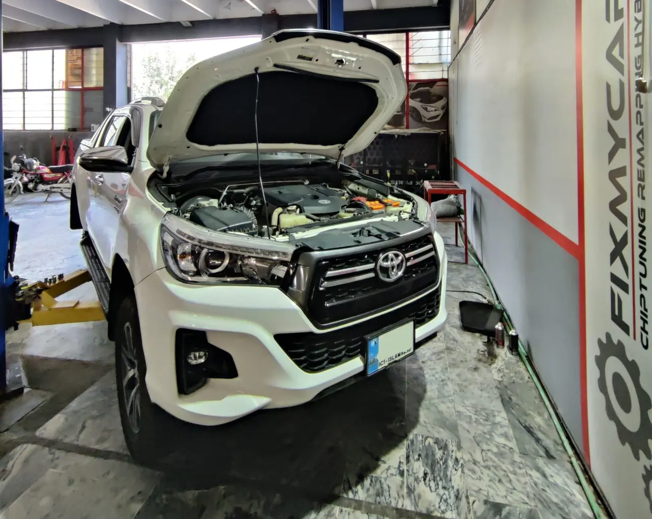 Toyota Hilux