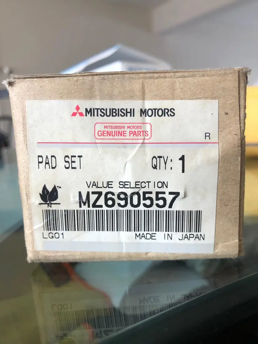 Mitsubishi Pajero Brake Pad Set