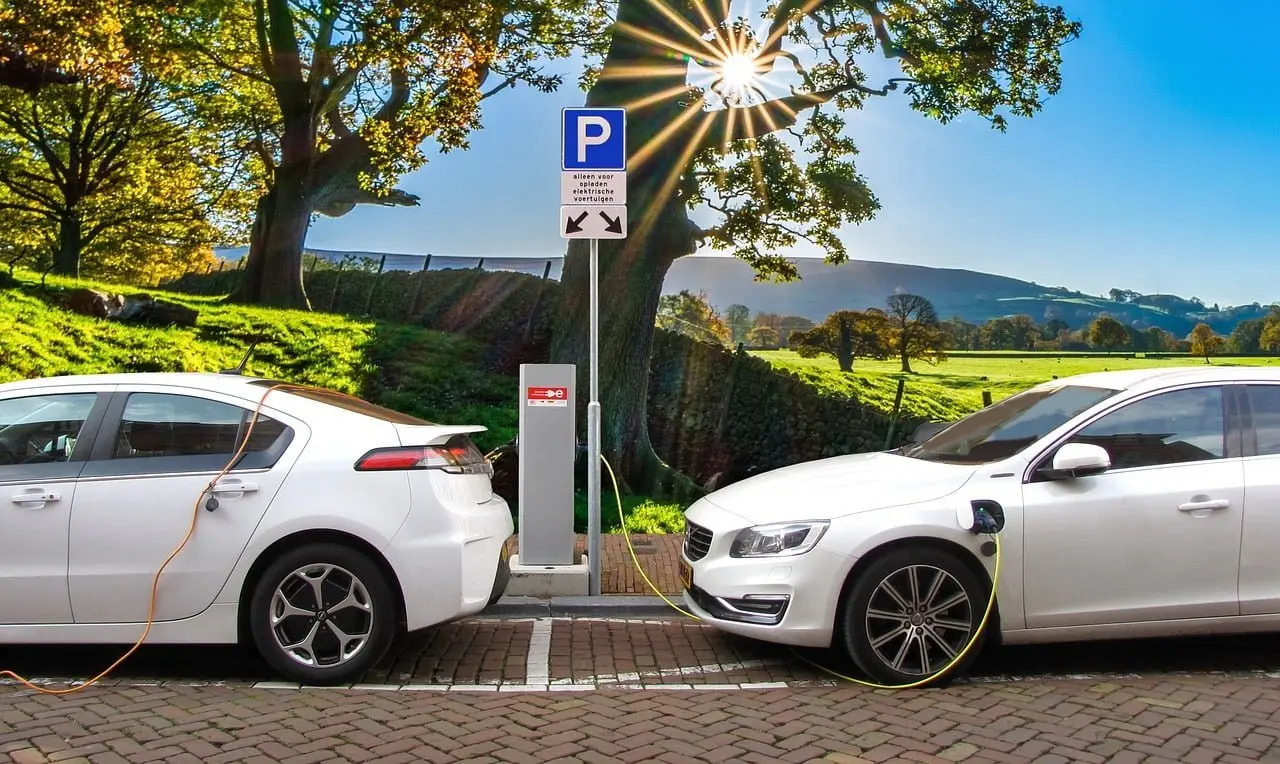 electric car - fixmycar.pk