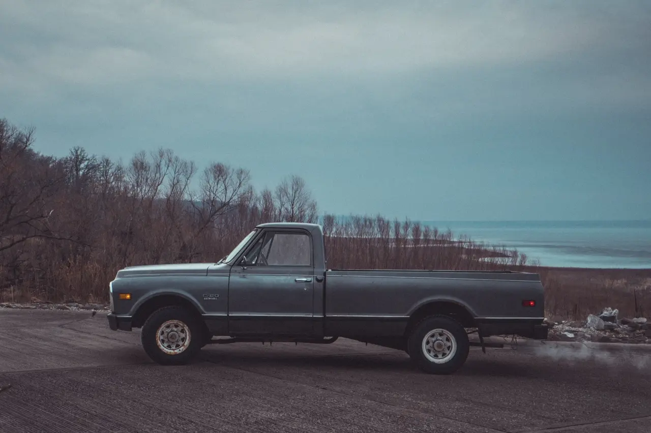 truck tailgate - fixmycar.pk