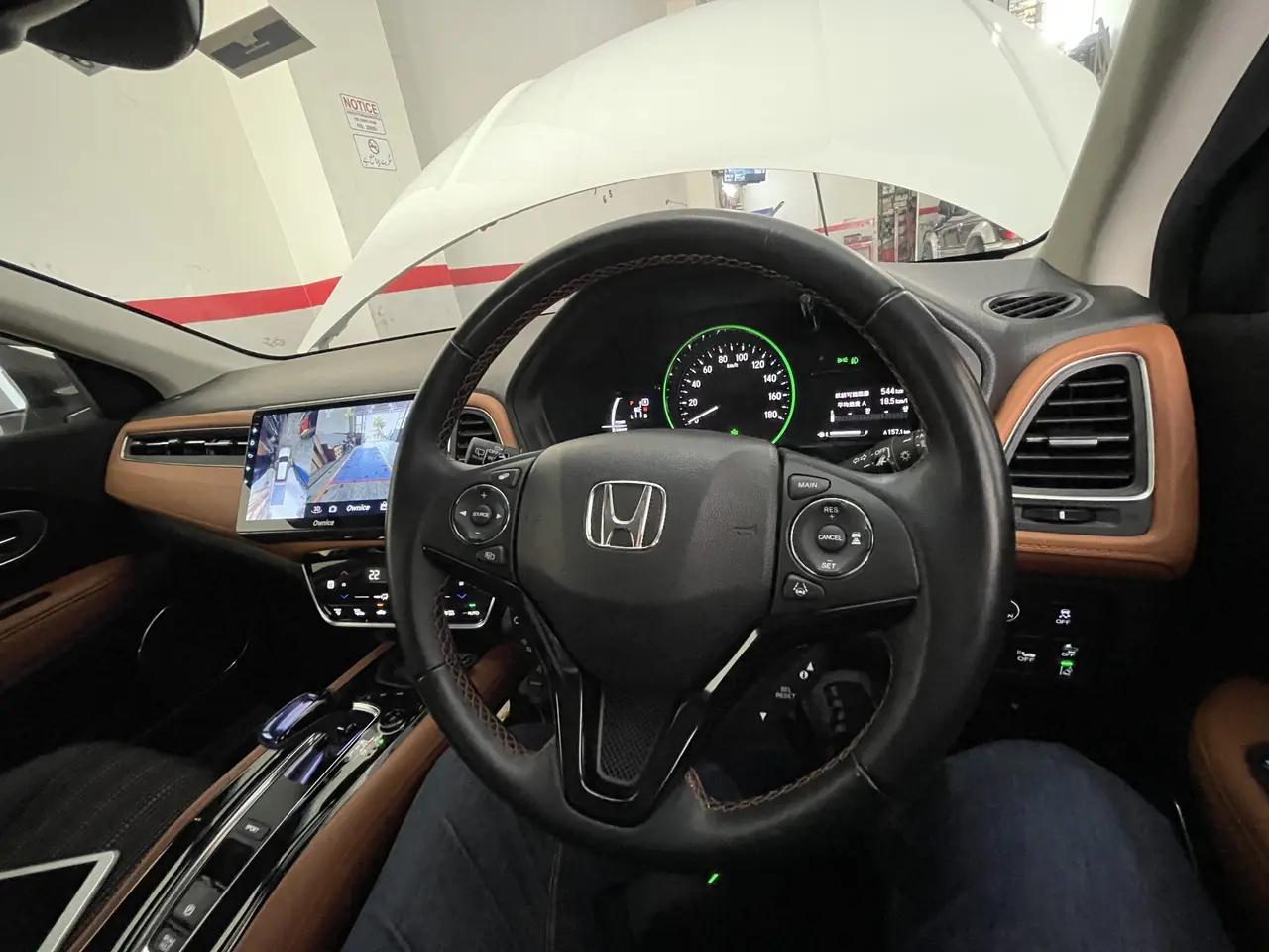 honda vezel interior