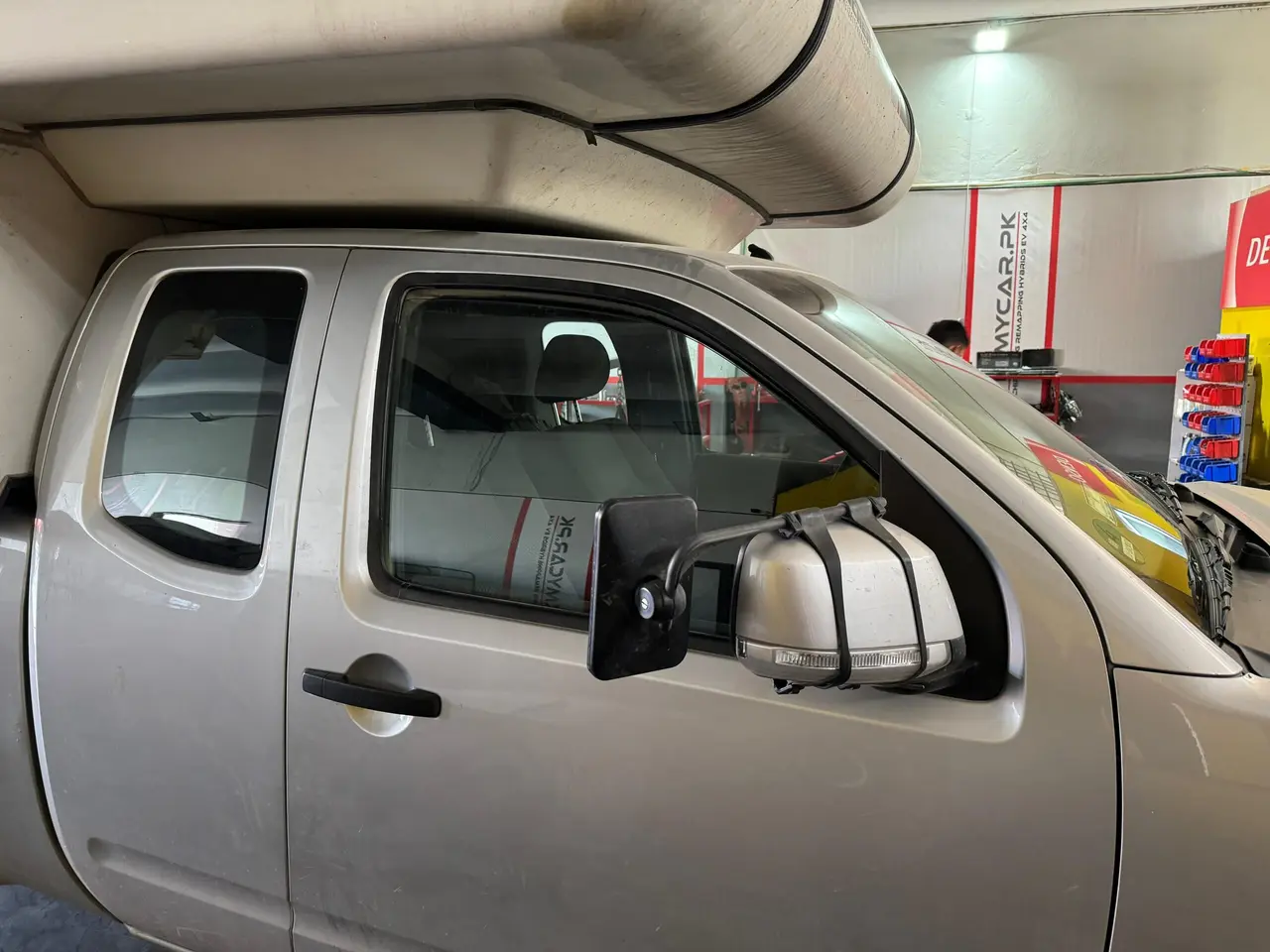 Nissan Navara Z link issue getting rectified at garage in islamabad