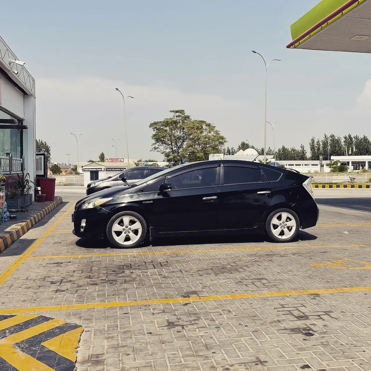 TOYOTA PRIUS HYBRID IS GREAT FOR ROAD TRIPS