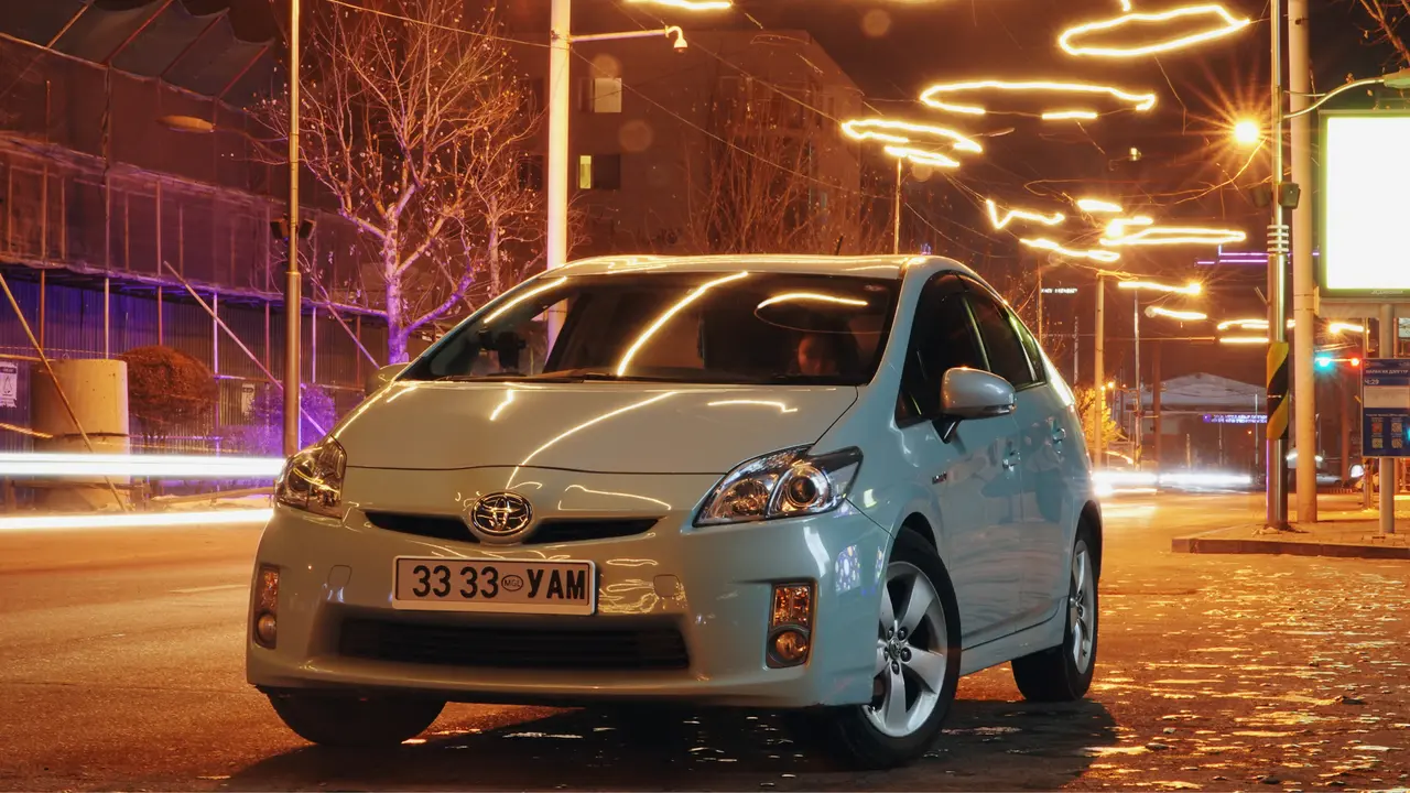Reasons the Toyota Prius Hybrid is Great for Road Trips