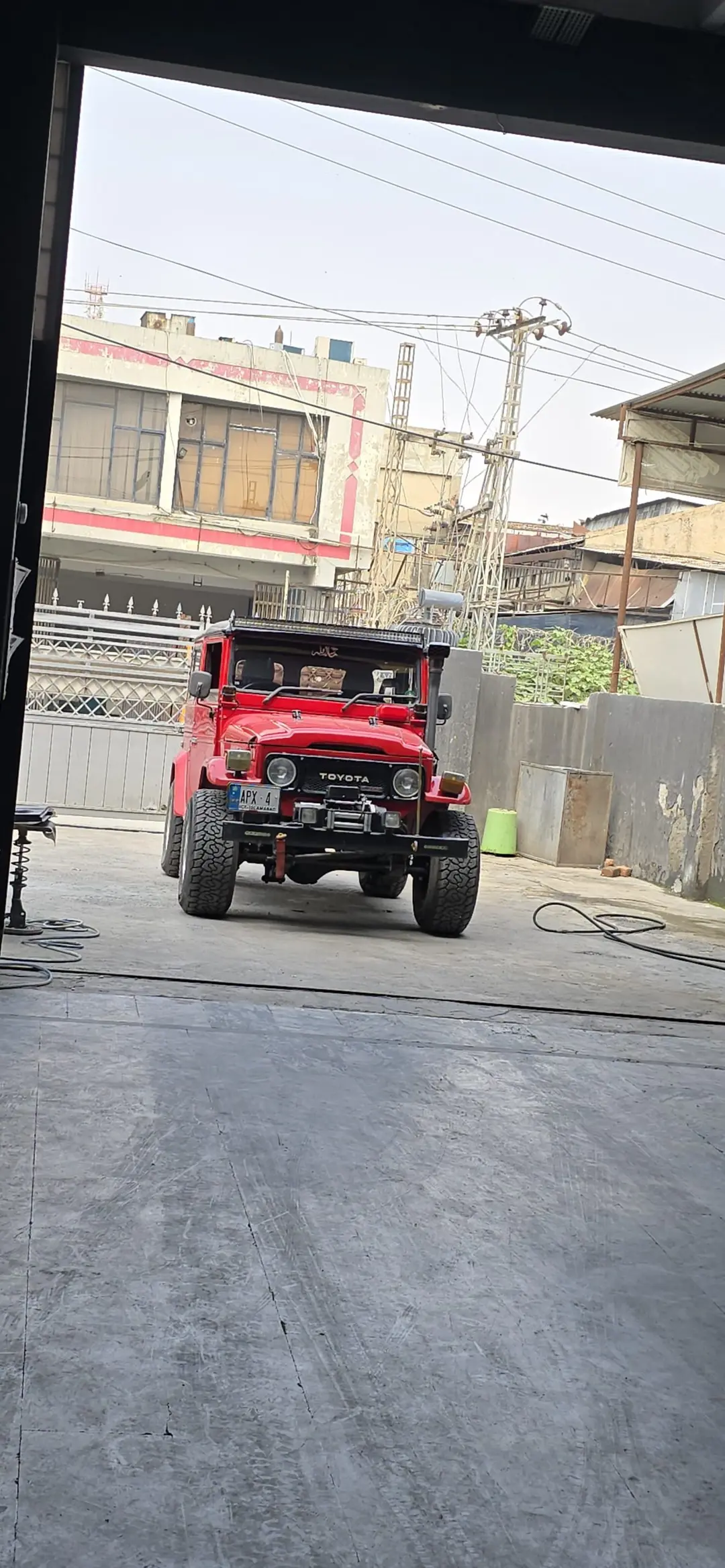 Vehicle workshop service close-up