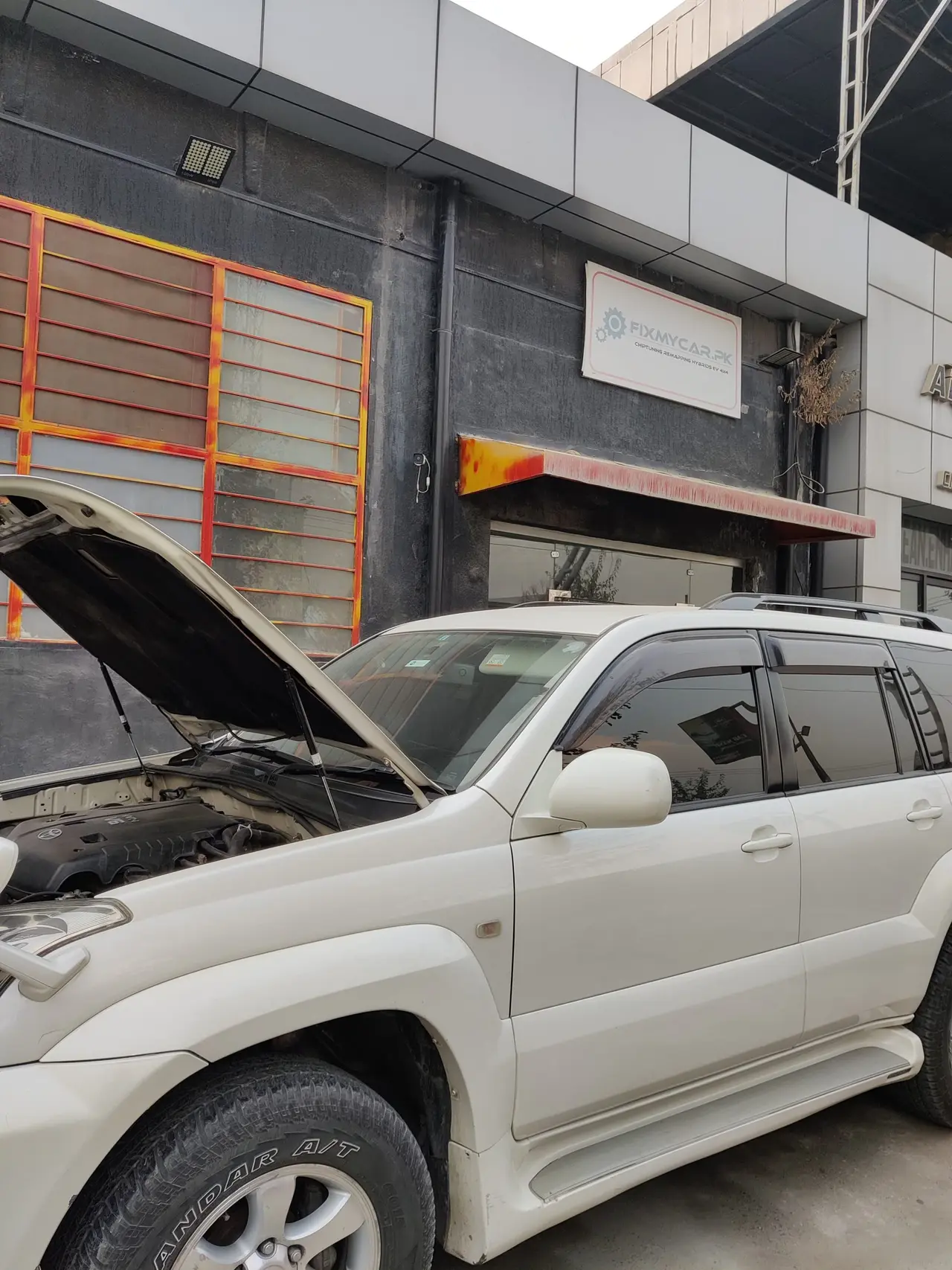 Toyota Prado maintenance at Fixmycar.pk